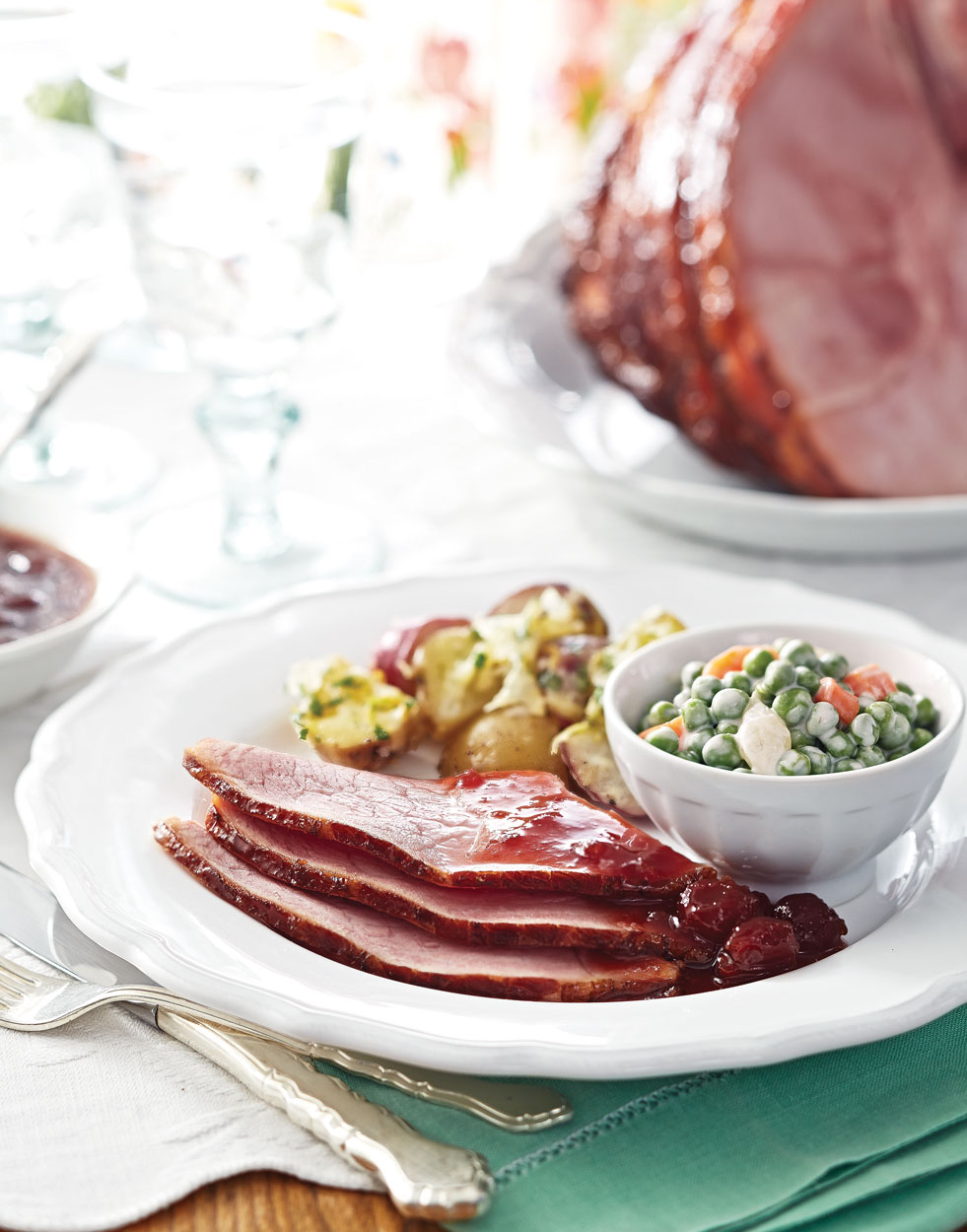 Baked Ham with cherry-amaretto glaze Recipe