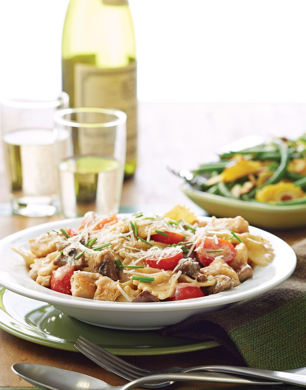 Creamy Chicken Pasta with Mushrooms & Tomatoes Recipe